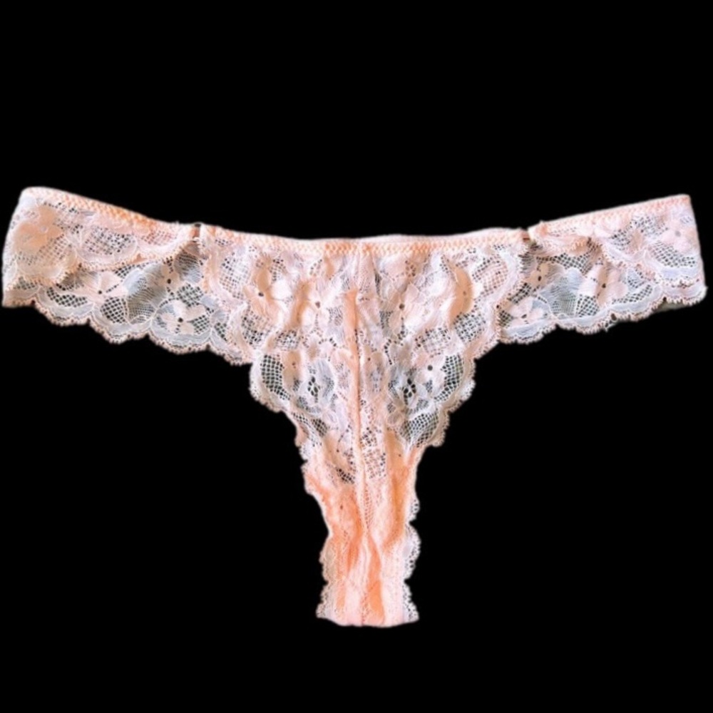 *3 for $30!* Victoria’s Secret Dream Angels Light Orange Sorbet Lace Thong S